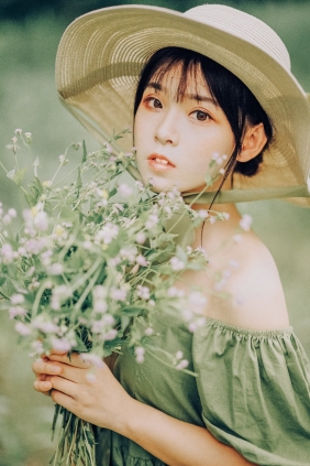 [YITUYU]艺图语 2025.04.08 野花的季节 悠然Hime [25P-242MB]