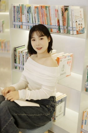 [YITUYU]艺图语 2025.09.02 午后图书馆 Y～ [26P-577MB]