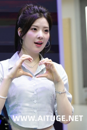 精选街拍视频 No.10192 甜美模特 [327P-4.31GB]