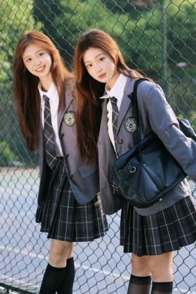 [YITUYU]艺图语 2025.05.21 盛夏光年 高冷小别兔_小新肝儿 [14P-193MB]