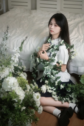 [YITUYU]艺图语 2025.09.03 花吃了那女孩 犯困小羊 [9P-100MB]