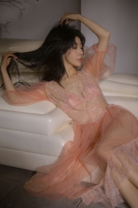 [YITUYU]艺图语 2025.08.30 温柔长满枝头 野生模特园子 [9P-30MB]