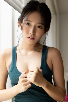 志田音々 - 大人びたキミが眩しくて [97P46MB]