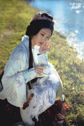 [YITUYU]艺图语 2025.07.22 西施浣纱 荷里寒 [17P-327MB]