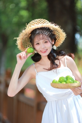 [YITUYU]艺图语 2025.08.06 夏天的味道 Fish-Lam [15P-178MB]