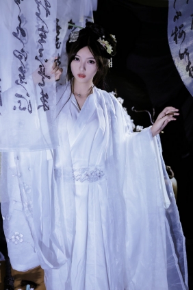 [YITUYU]艺图语 2025.09.29 梨花 盖盖 [24P-422MB]