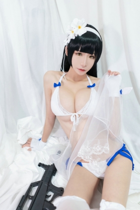 动漫博主爱老师_PhD - 玉玲珑 95式 泳装 [9P-68MB]