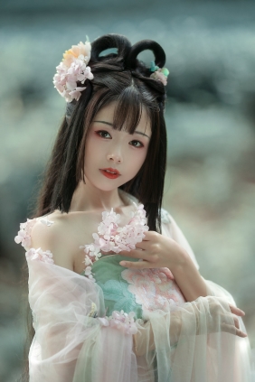 [YITUYU]艺图语 2025.08.22 兔子，你家嫦娥下凡了。云云的黑眼圈儿 [21P-486MB]