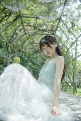 [YITUYU]艺图语 2025.08.03 薄荷绿的夏天 夏之芽菜 [16P-355MB]