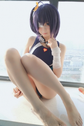 萌妹子Coser摇摇乐yoyo - 六花 [195P3V-1.26GB]