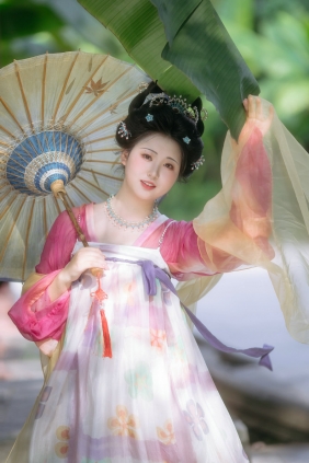 [YITUYU]艺图语 2025.04.01 唐朝的一个下午 子小浔 [20P-473MB]