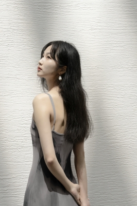 [YITUYU]艺图语 2025.10.14 灰白之光 [21P-262MB]