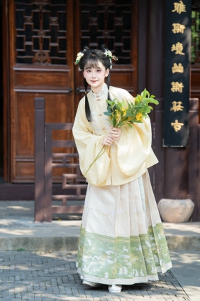 [YITUYU]艺图语 2025.09.11 中秋 湫一只岁岁 [59P-1.42GB]