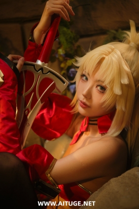 湖里狸 - 莫德雷德 [30P-242MB]