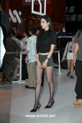 精选街拍视频 No.9606 气质黑丝长发 [59P-1.15GB]