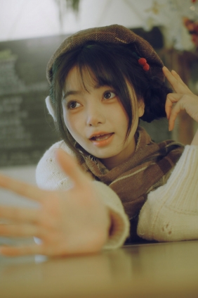 [YITUYU]艺图语 2025.07.15 咖啡馆日系拍照指南 露露 [23P-161MB]