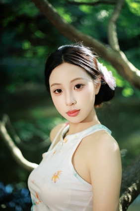 [YITUYU]艺图语 2025.10.13 虎跑旗袍 小u [84P-1.04GB]