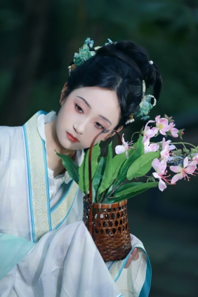 [YITUYU]艺图语 2025.04.12 扇仙 小王碎彬彬 [13P-143MB]