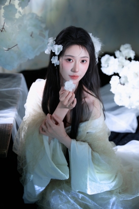 [YITUYU]艺图语 2025.04.25 梨花白 粉面姑娘 [14P-189MB]