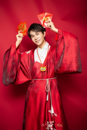 [YITUYU]艺图语 2025.07.17 恭喜发财，红包拿来。摇光 [15P-231MB]