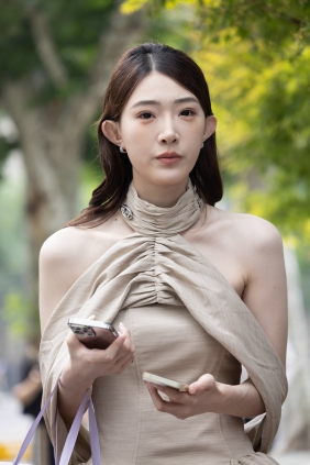 精选街拍视频 No.9820 上海时装周长腿美女 [174P3V-2.66GB]