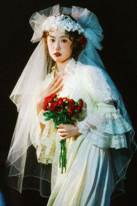 [YITUYU]艺图语 2025.08.26 曾捡到一束光 豆子 [14P-178MB]