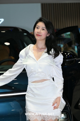 精选街拍视频 No.9608 温婉白色系 [100P-1.72GB]