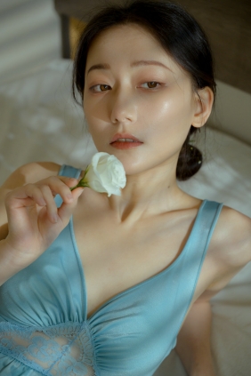 [YITUYU]艺图语 2025.07.09 某个午后 小月 [15P-120MB]