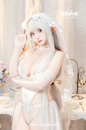 筱田甜 [香草奶喵] - 爱蜜莉雅 情人节 [151P52V-2.42GB]