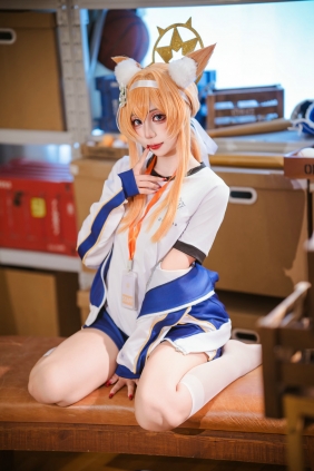 [YITUYU]艺图语 2025.09.04 碧蓝档案玛丽体操服 生来权威的命 [18P-129MB]