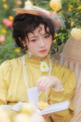 [YITUYU]艺图语 2025.06.20 庄园少女～在浪漫的小花园小憩 鹿离 [16P-153MB]