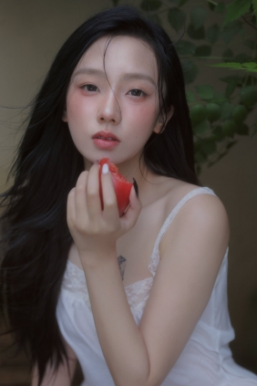 [YITUYU]艺图语 2025.06.20 番茄红了 duo朵 [18P-253MB]