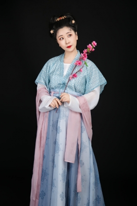 [YITUYU]艺图语 2025.06.21 蒹葭 卡卡 [22P-223MB]