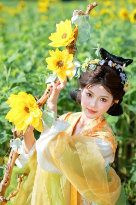 [YITUYU]艺图语 2025.07.04 明媚如期而至 呆呆不想飞 [16P-143MB]