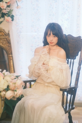 [YITUYU]艺图语 2025.08.20 温柔法式花房少女 椰汁 [21P-341MB]