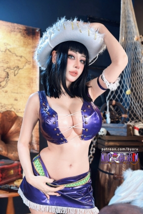 日本性感萝莉Byoru - Nico Robin (Baroque Works) [86P30V-3.42GB]