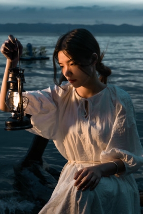 [YITUYU]艺图语 2025.07.26 日落后的20分钟 艳子 [13P-202MB]