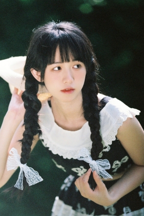 [YITUYU]艺图语 2025.09.09 少女的心事 快乐苏苏 [25P-96MB]