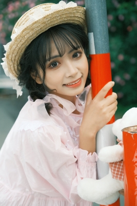 [YITUYU]艺图语 2025.06.26 蔷薇少女 二二二月 [32P-925MB]