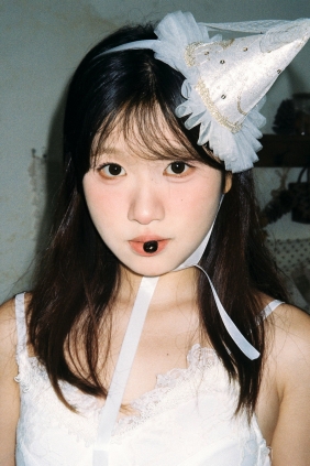 [YITUYU]艺图语 2025.10.11 慢慢 沐沐 [13P-76MB]