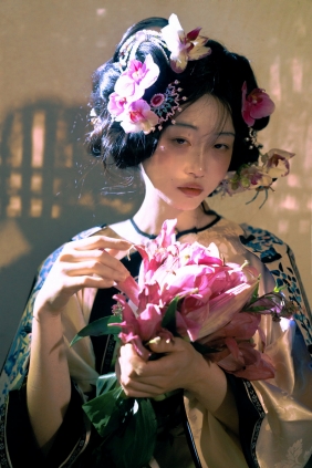 [YITUYU]艺图语 2025.05.30 花 • 冢 慈云四 [29P-839MB]