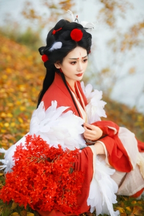 [YITUYU]艺图语 2025.07.05 仙鹤 一只大大大李子 [18P-25MB]