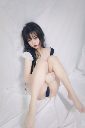 安妮 - 白雪姬泳装 [30P-48MB]