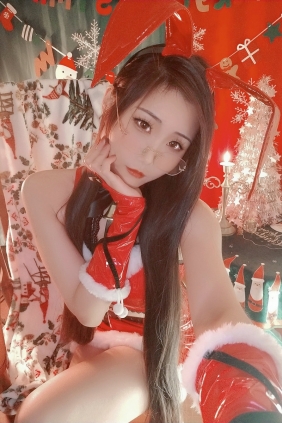 动漫博主曉美媽 - 圣诞自拍 [11P-23MB]