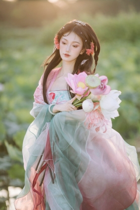 [YITUYU]艺图语 2025.04.07 小锦鲤 冬初六 [18P-417MB]