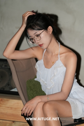 精选街拍视频 No.9284 白色吊带纱裙 [285P-9.54GB]