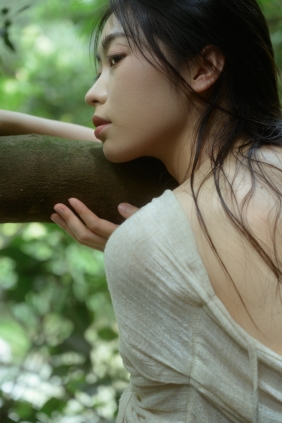 [YITUYU]艺图语 2025.05.22 在林中 半个月亮 [22P-211MB]