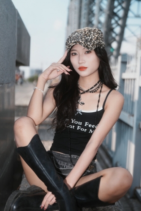 [YITUYU]艺图语 2025.10.15 酷是一种感觉 LL [52P-499MB]