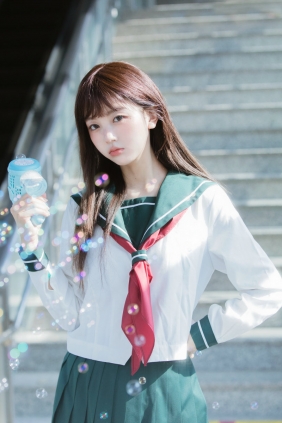 [YITUYU]艺图语 2025.10.17 地铁女孩 奥特有点慢 [29P-315MB]