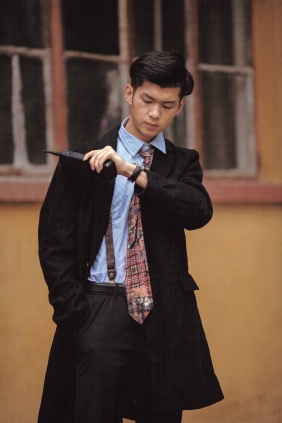 [YITUYU]艺图语 2025.08.23 晚秋 亮哥 [19P-271MB]